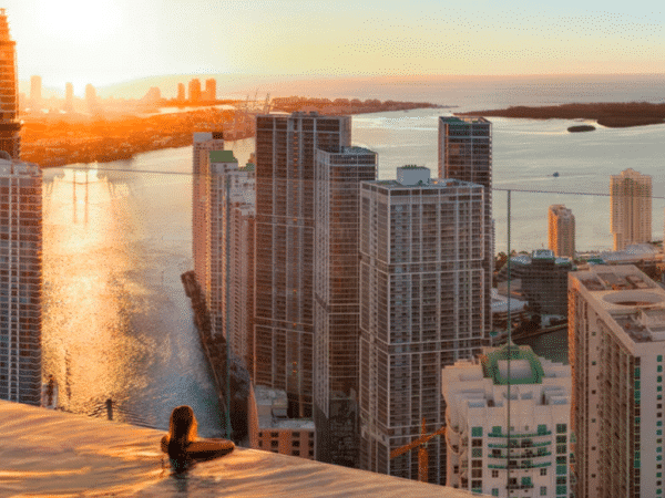 03-Faena-Downtown-Residences-Pool