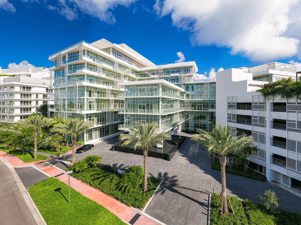 The-Ritz-Carlton-Residences-Miami-Beach-Arrival-2