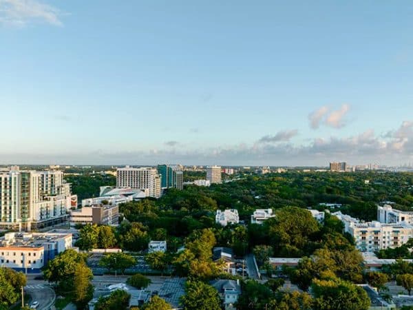 imgi_27_04-Elle-Residences-Miami-North-View